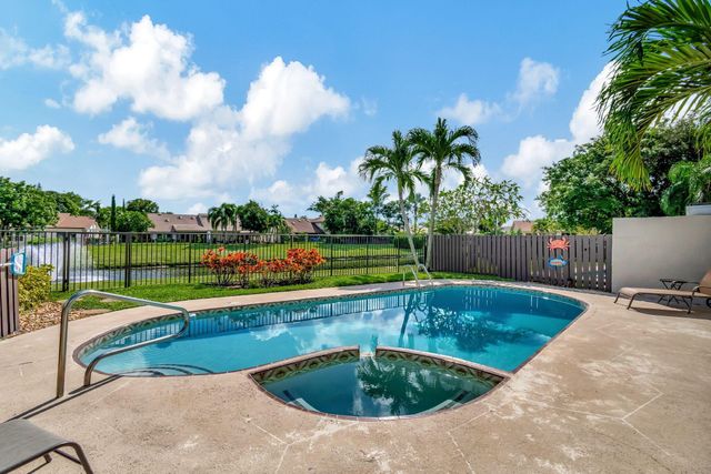 291 SW 28th Avenue, Delray Beach, FL 33445