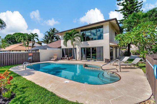 291 SW 28th Avenue, Delray Beach, FL 33445