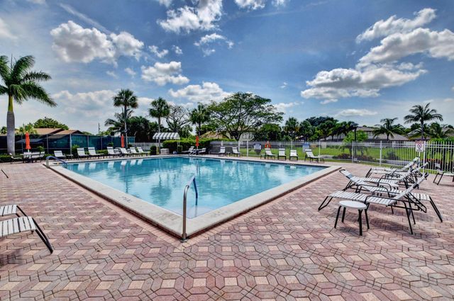 291 SW 28th Avenue, Delray Beach, FL 33445