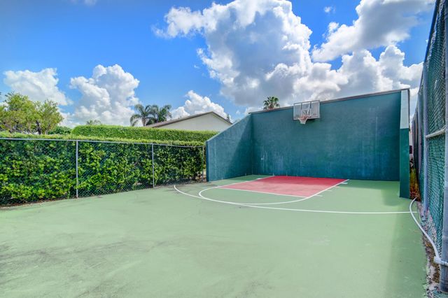 291 SW 28th Avenue, Delray Beach, FL 33445
