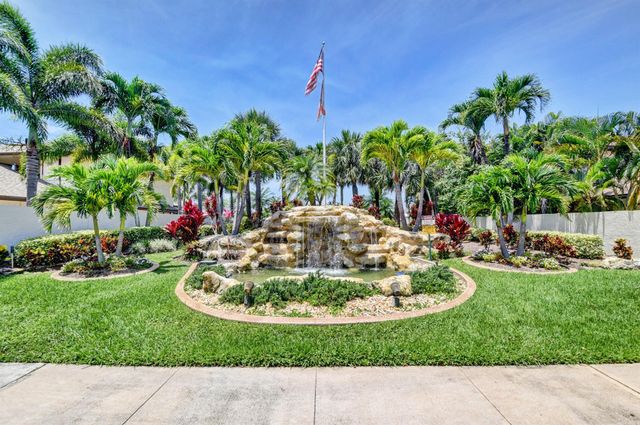 291 SW 28th Avenue, Delray Beach, FL 33445