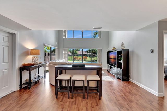 291 SW 28th Avenue, Delray Beach, FL 33445