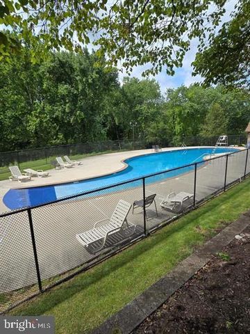 15-4 CRANBERRY RDG, Reading, PA 19606