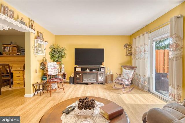 15-4 CRANBERRY RDG, Reading, PA 19606