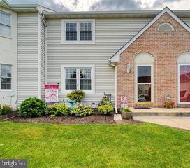 15-4 CRANBERRY RDG, Reading, PA 19606