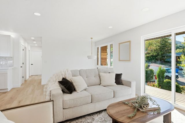 3571 E 3100 S, Salt Lake City, UT 84121