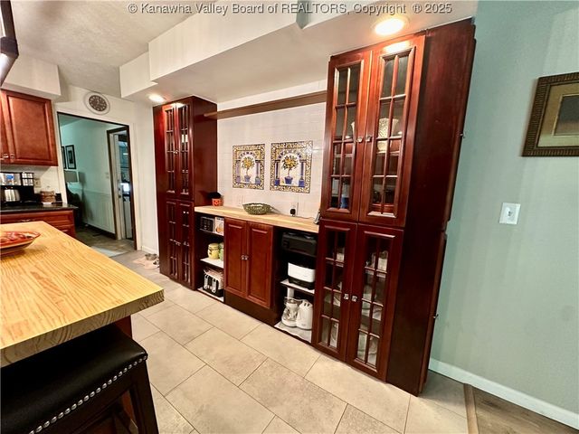 2719 Five Mile Road, Charleston, WV 25312