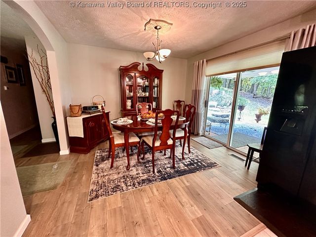 2719 Five Mile Road, Charleston, WV 25312