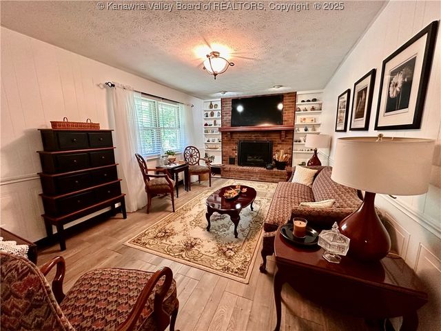 2719 Five Mile Road, Charleston, WV 25312