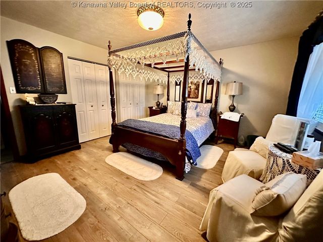 2719 Five Mile Road, Charleston, WV 25312