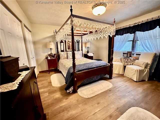 2719 Five Mile Road, Charleston, WV 25312