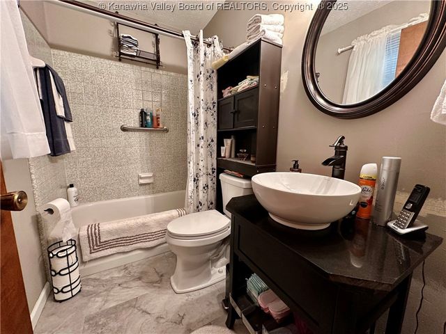 2719 Five Mile Road, Charleston, WV 25312