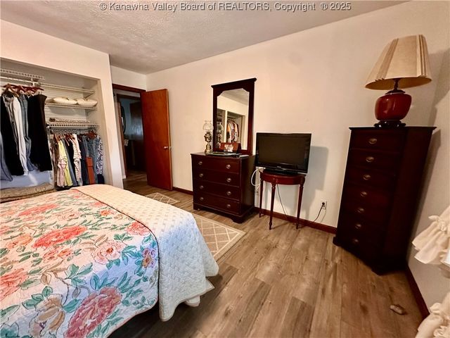 2719 Five Mile Road, Charleston, WV 25312