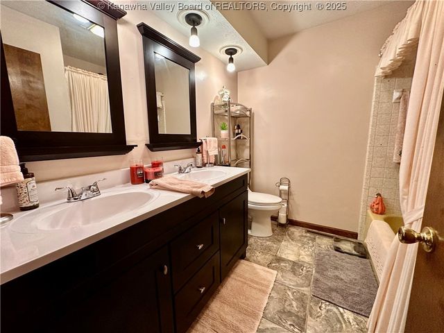 2719 Five Mile Road, Charleston, WV 25312