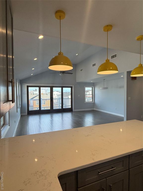 90 E Hudson Street, Long Beach, NY 11561