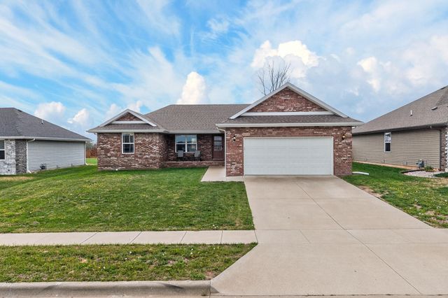 5004 W Skyler Drive, Springfield, MO 65802