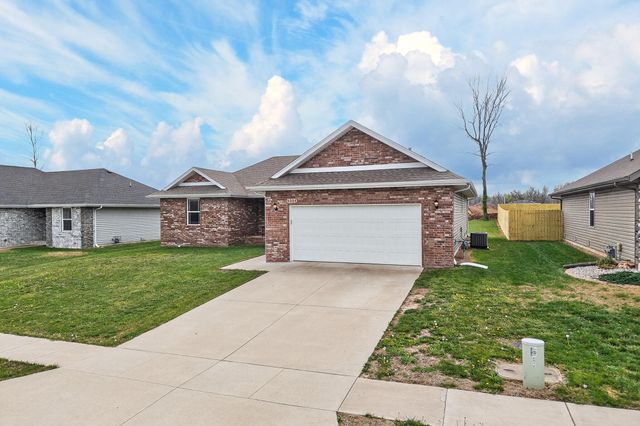 5004 W Skyler Drive, Springfield, MO 65802