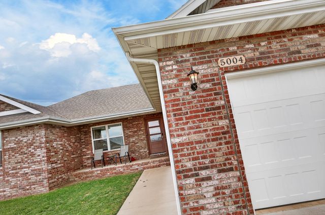 5004 W Skyler Drive, Springfield, MO 65802