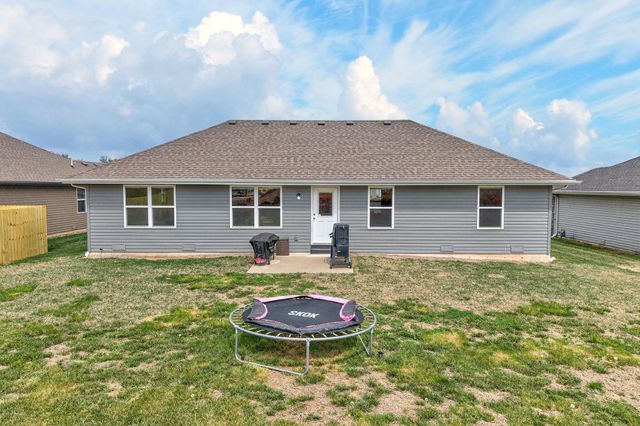 5004 W Skyler Drive, Springfield, MO 65802