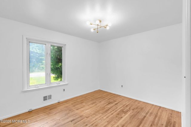 809 Commonwealth Boulevard, Toms River, NJ 08757
