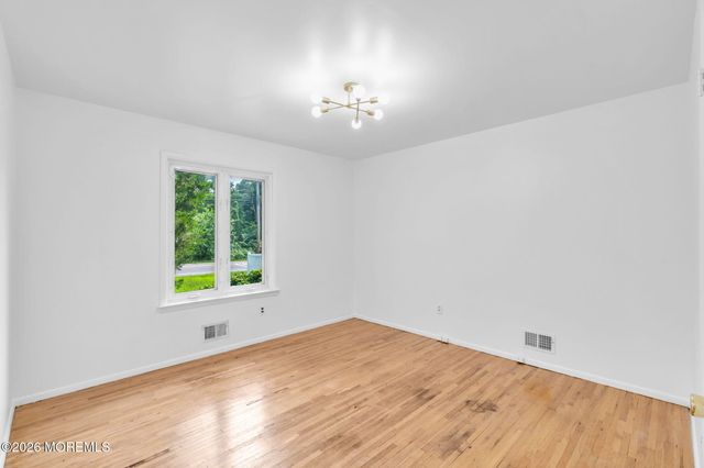 809 Commonwealth Boulevard, Toms River, NJ 08757