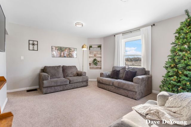 6503 Adams Street, Zeeland, MI 49464