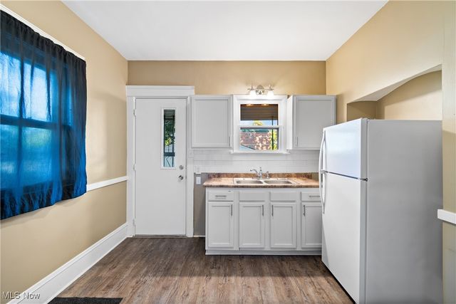 1477 W 116th Street, Cleveland, OH 44102