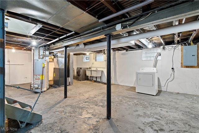 1477 W 116th Street, Cleveland, OH 44102