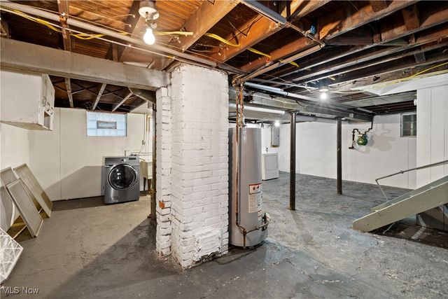 1477 W 116th Street, Cleveland, OH 44102