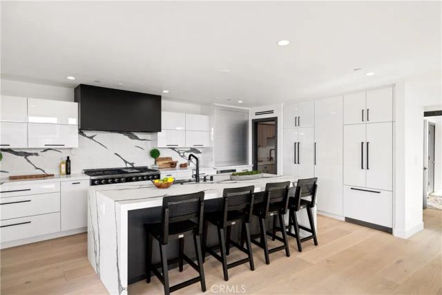 1022 17th Street, Hermosa Beach, CA 90254