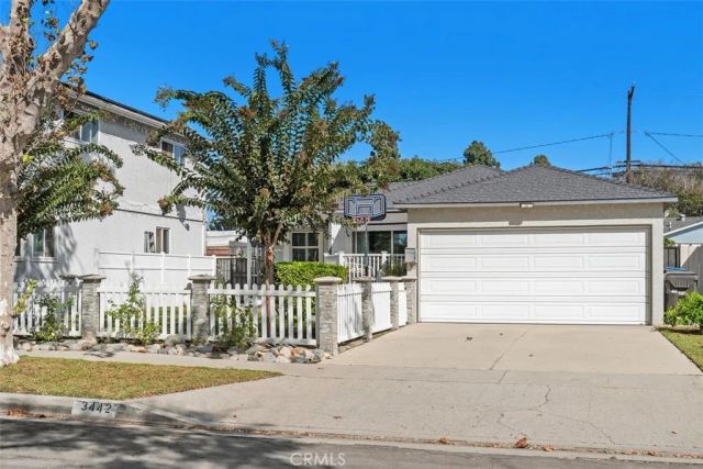 3442 N Studebaker, Long Beach, CA 90808