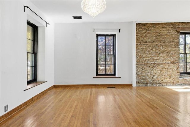 480 Iglehart Avenue, Saint Paul, MN 55103