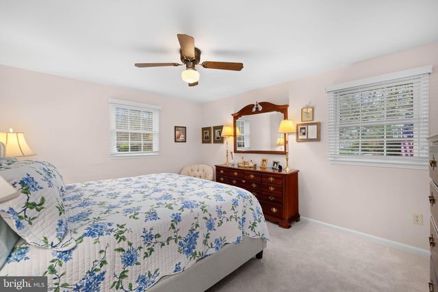 6964 CONSERVATION DR, Springfield, VA 22153