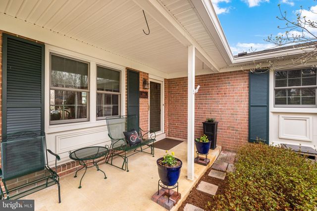 6964 CONSERVATION DR, Springfield, VA 22153