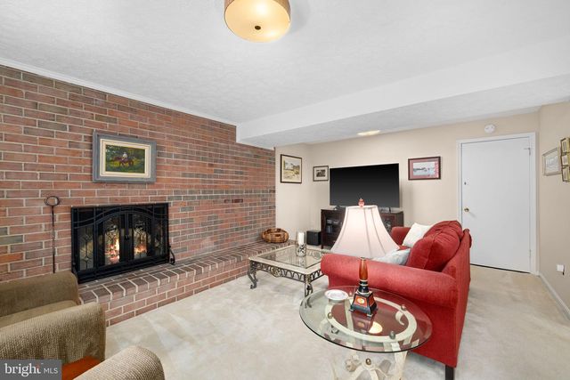 6964 CONSERVATION DR, Springfield, VA 22153