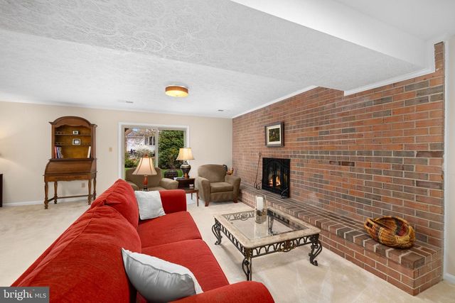 6964 CONSERVATION DR, Springfield, VA 22153