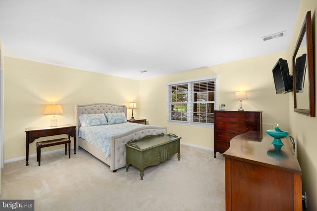 6964 CONSERVATION DR, Springfield, VA 22153