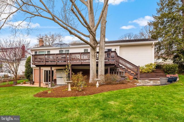 6964 CONSERVATION DR, Springfield, VA 22153