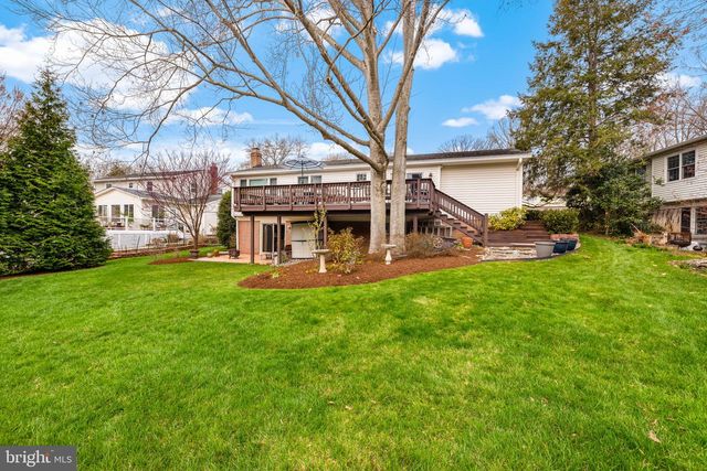 6964 CONSERVATION DR, Springfield, VA 22153