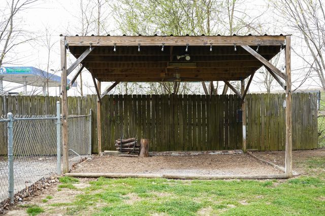 904 Hwy 52, E, Portland, TN 37148