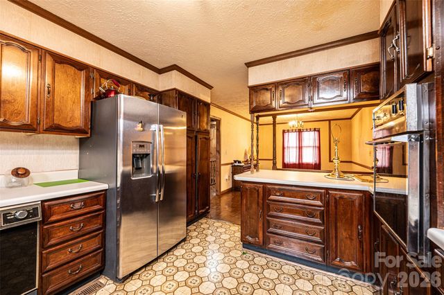 7141 Knobs Landing, Connelly Springs, NC 28612