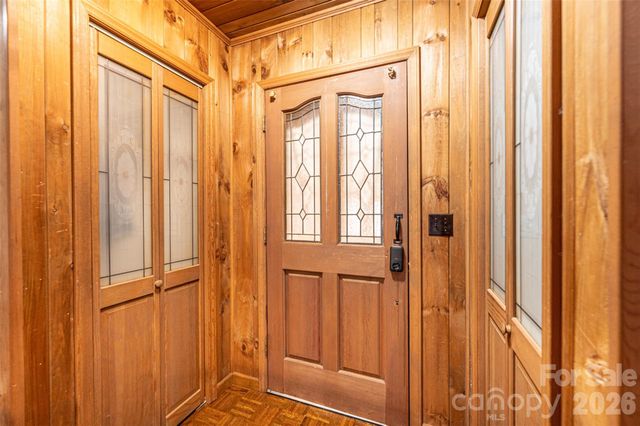 7141 Knobs Landing, Connelly Springs, NC 28612