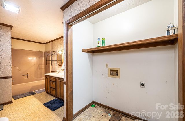 7141 Knobs Landing, Connelly Springs, NC 28612