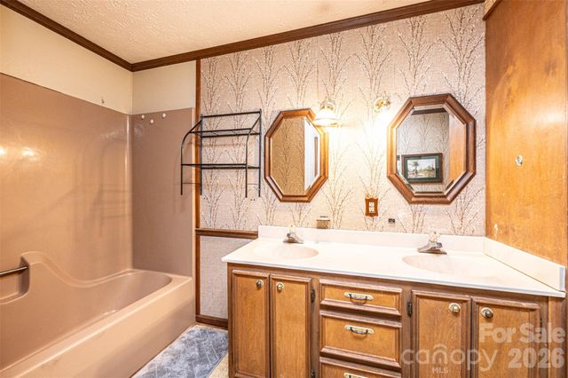 7141 Knobs Landing, Connelly Springs, NC 28612