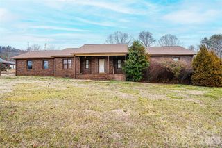 7141 Knobs Landing, Connelly Springs, NC 28612