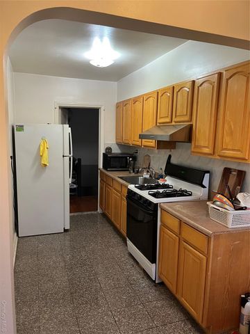 150-12 59 Avenue, Flushing, NY 11355