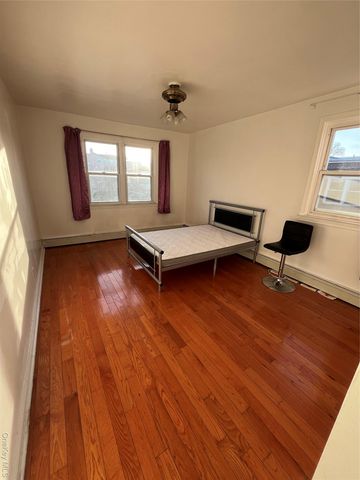 150-12 59 Avenue, Flushing, NY 11355