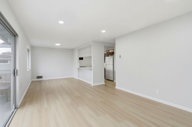 1107 Reed Avenue C, Sunnyvale, CA 94086