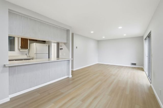 1107 Reed Avenue C, Sunnyvale, CA 94086