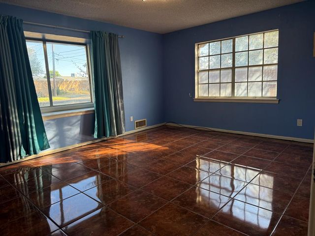 1717 E Crescent Dr, Odessa, TX 79761